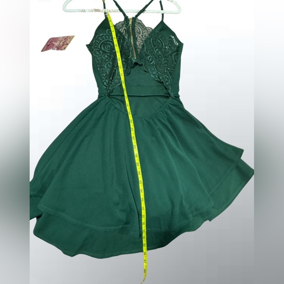 Emerald Sundae Green Lace Detail Dress - Layered and Lightly Flared Size SMALL - Picture 6 of 13